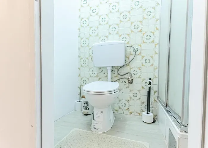 Daire Stylish 2br Garden & Contemporary Amenitie