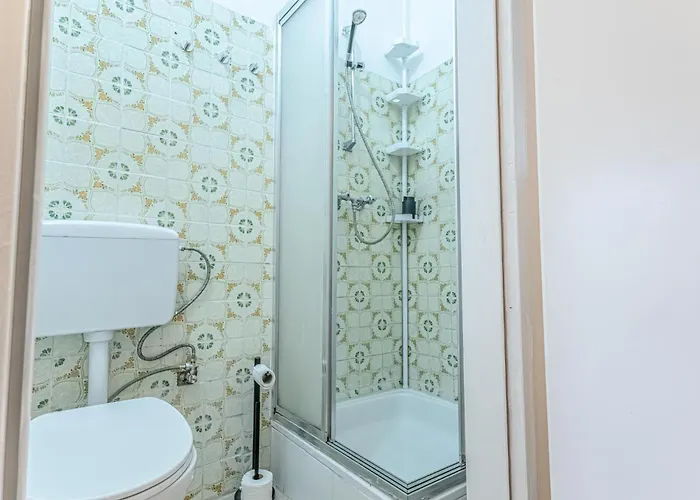 Stylish 2br Garden & Contemporary Amenitie Viyana
