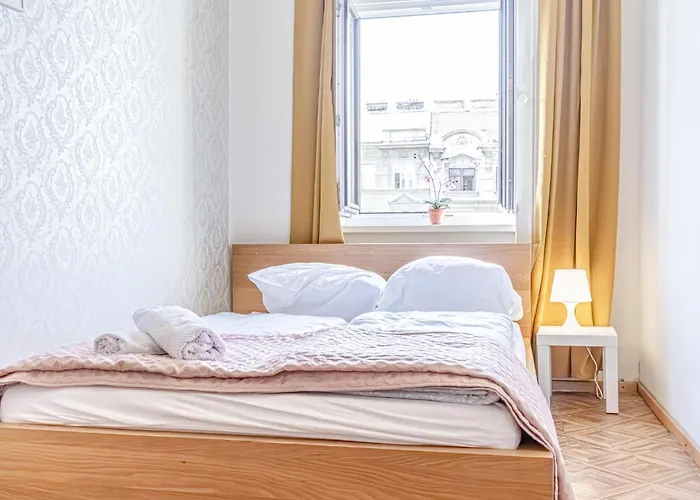 Stylish 2br Garden & Contemporary Amenitie * Viyana