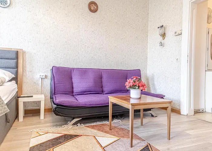 Stylish 2br Garden & Contemporary Amenitie Viyana