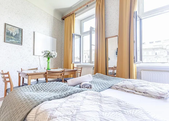 Stylish 2br Garden & Contemporary Amenitie